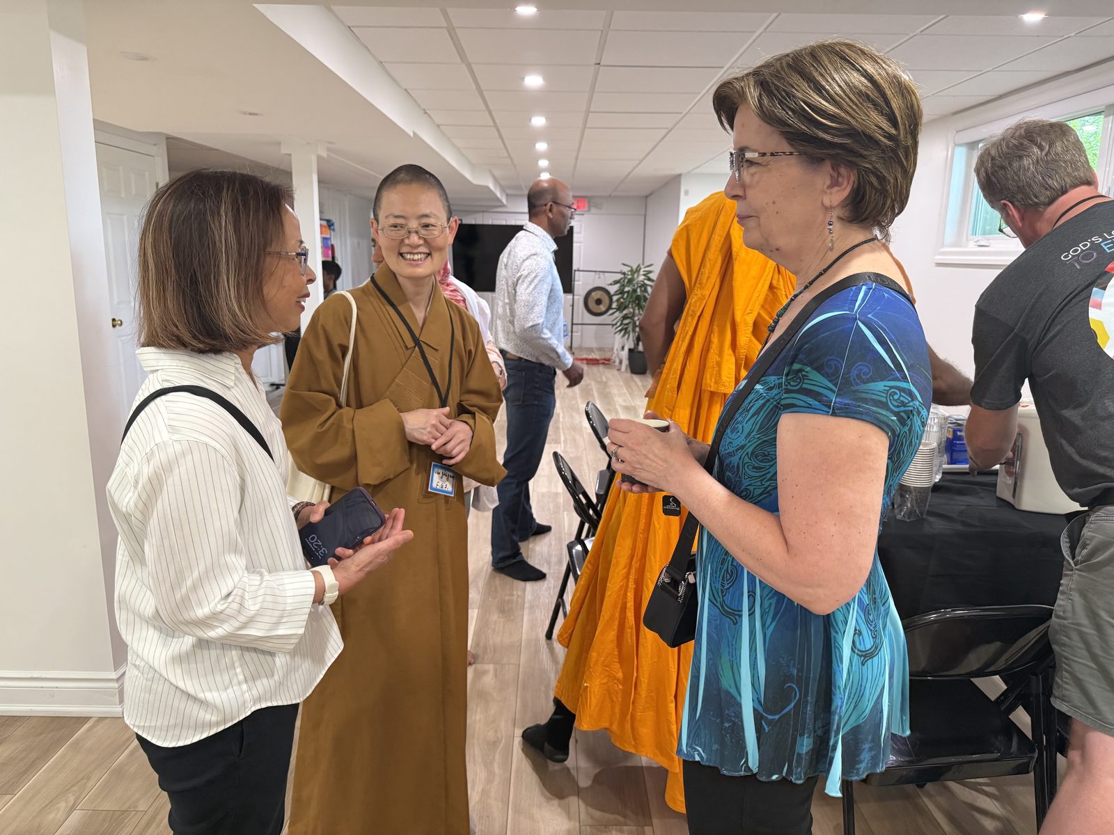 Venerable Zhi Guan Shares Buddhism at Interfaith Children's Summer Camp